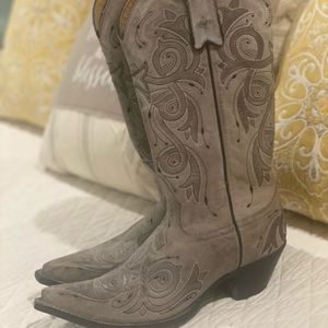 Cowgirl boots 6 1/2